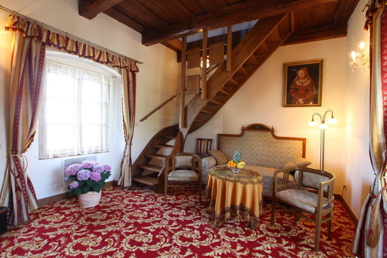 Hotel Fortna Chrudim Exterior foto