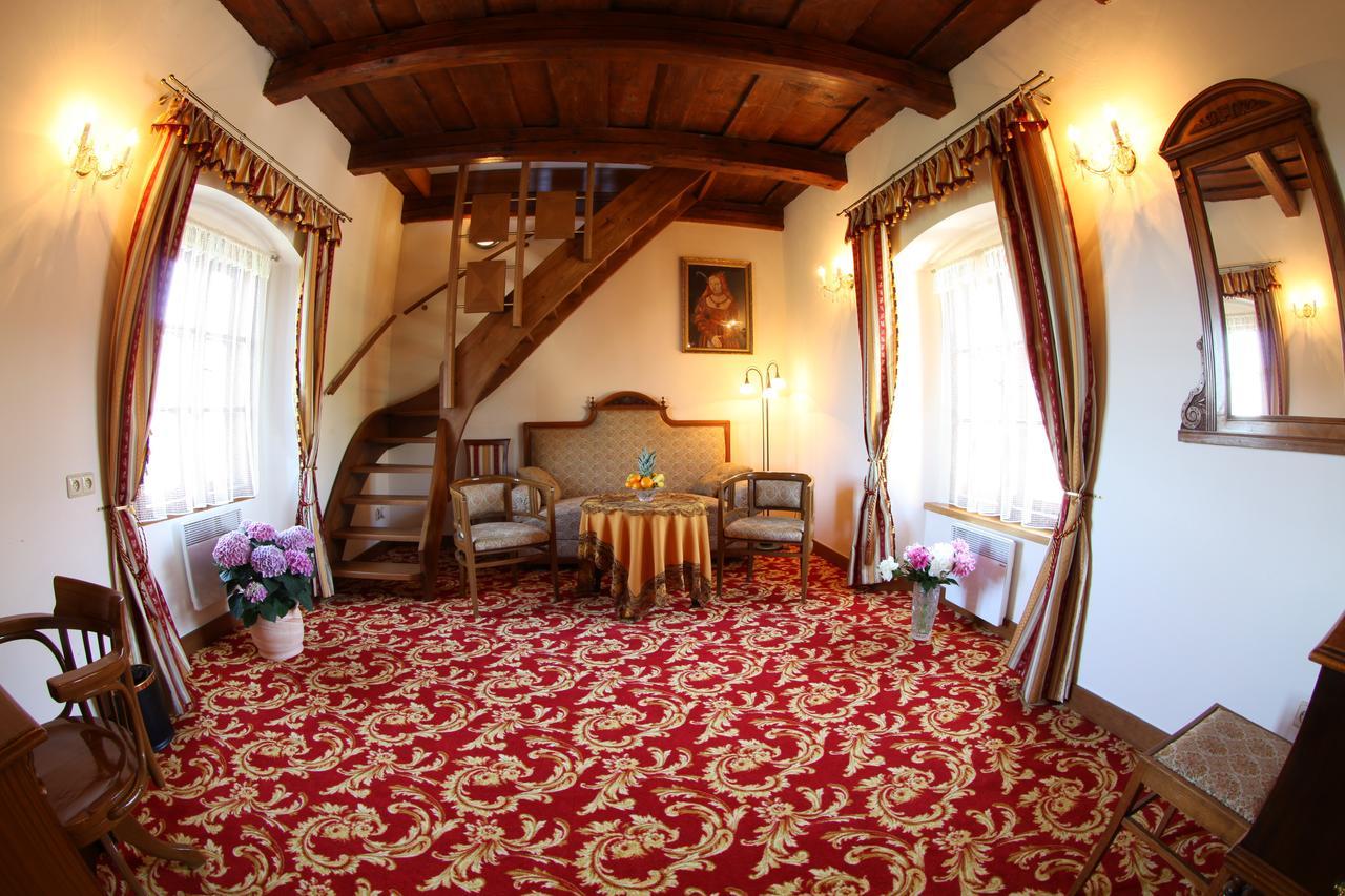 Hotel Fortna Chrudim Exterior foto