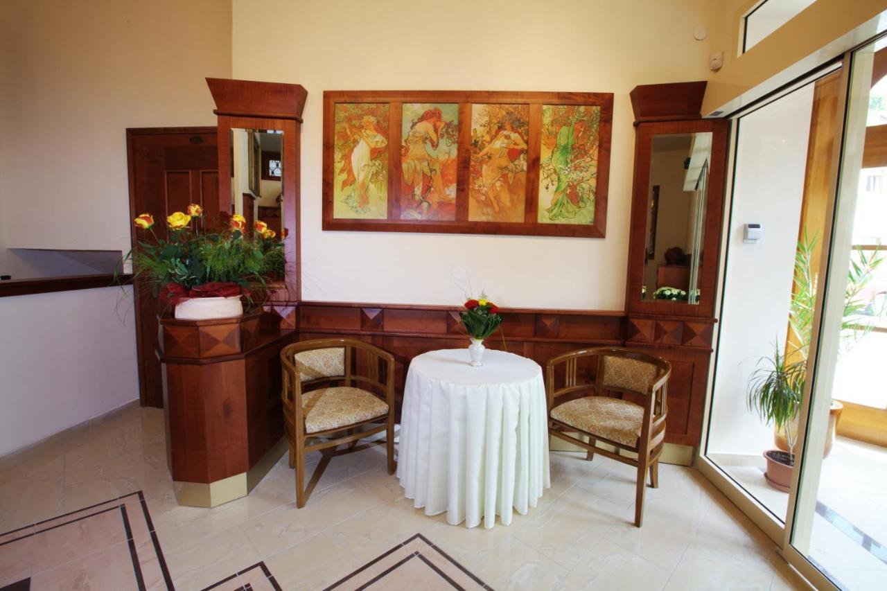 Hotel Fortna Chrudim Exterior foto